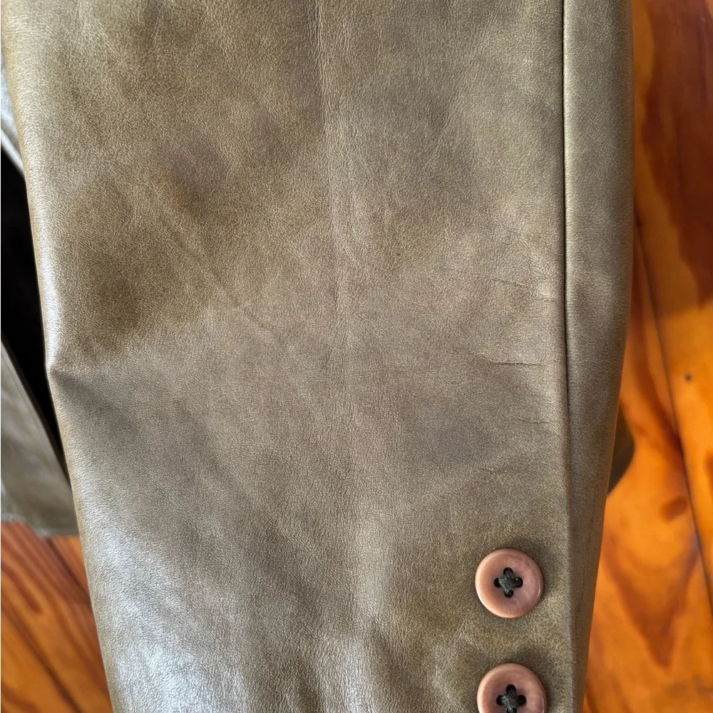 GAP Olive Green Women's Leather Jacket - Picture 8 of 10